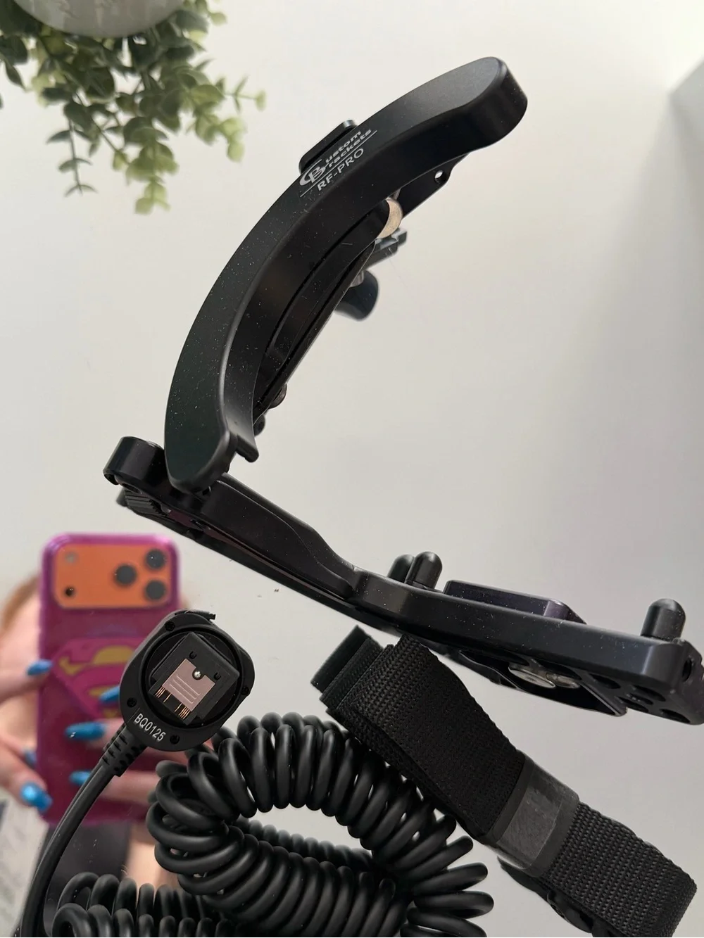 Sony Black Flash Bracket with cord